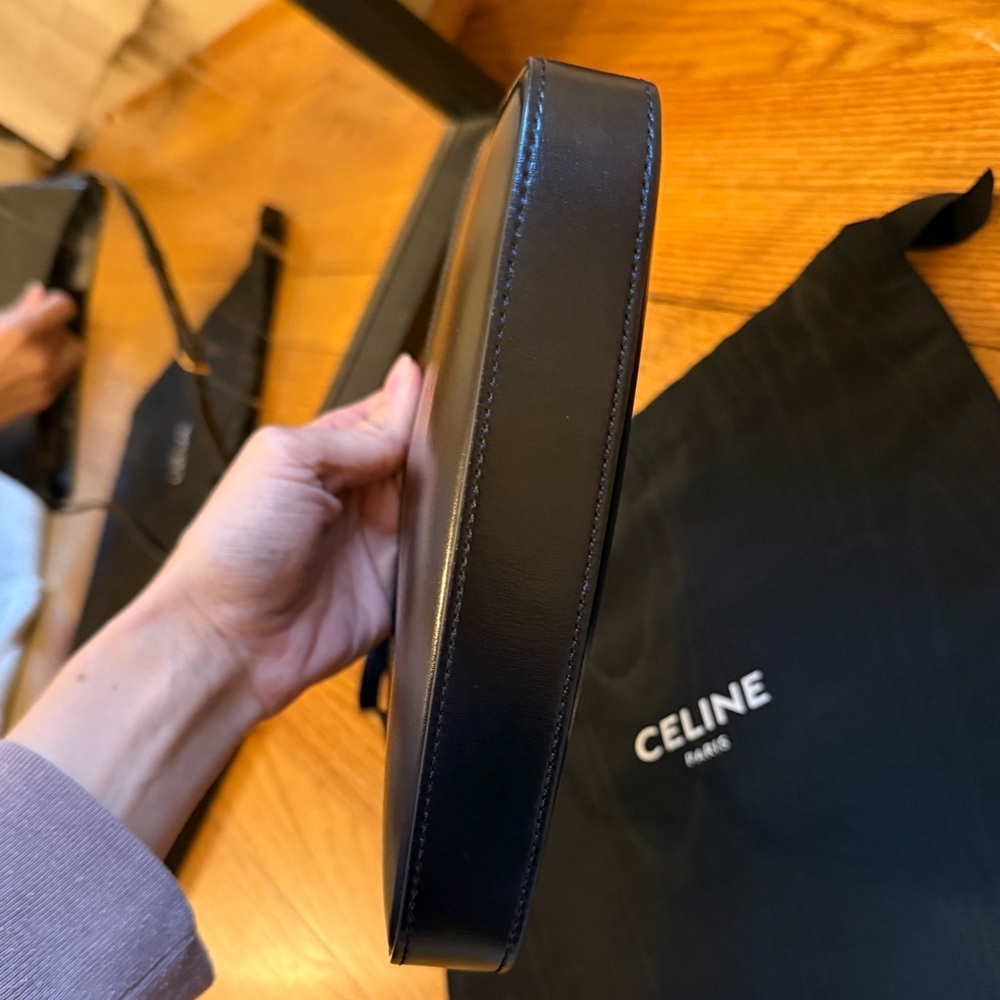 CELINE CROQUE CALFSKIN SHOULDER BAG - Picture 4 of 14
